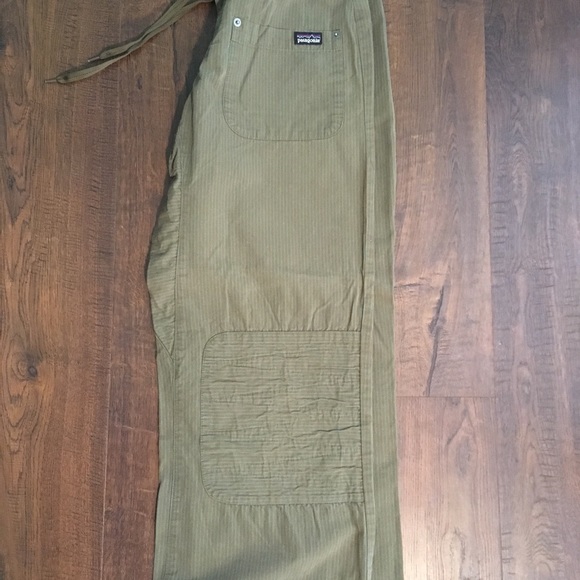 Patagonia pinstripe Capri pants - Picture 2 of 6